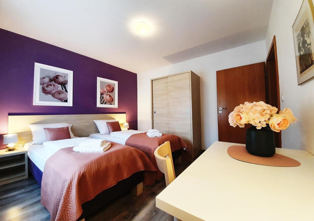 Apartamenty Sun&Fun Rezydencja Pod Debami Nad Lomnica 1B I 2B- Blisko Centrum I Sklepow W Otoczeniu Zieleni カルパッチ エクステリア 写真